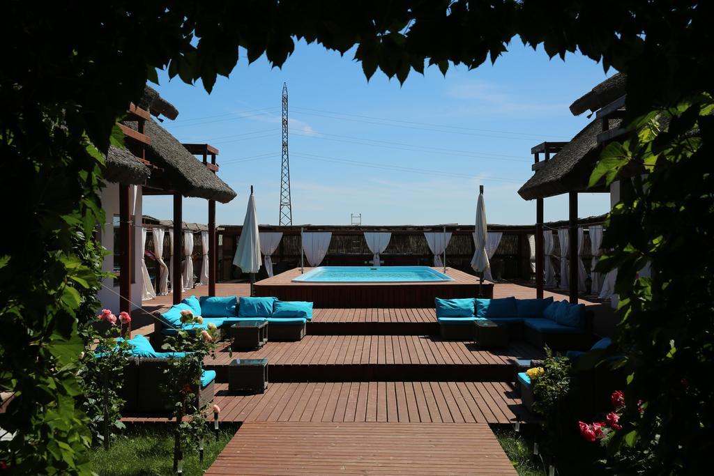 Doi Capitani Hotel Crisan  Exterior photo